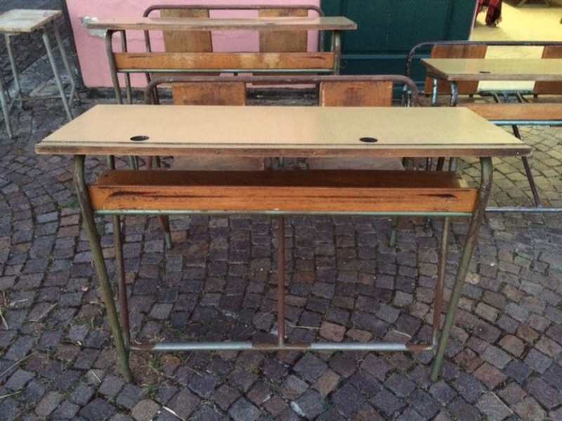 Banchi di scuola doppi inizi del '900