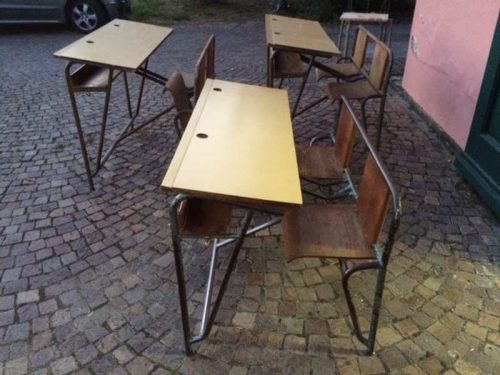 Banchi di scuola doppi inizi del '900