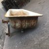 Lavabo singolo a parete con staffe vintage