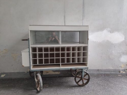 Carrello stazione vintage H118 L107 P52 cm - SOLO NOLEGGIO