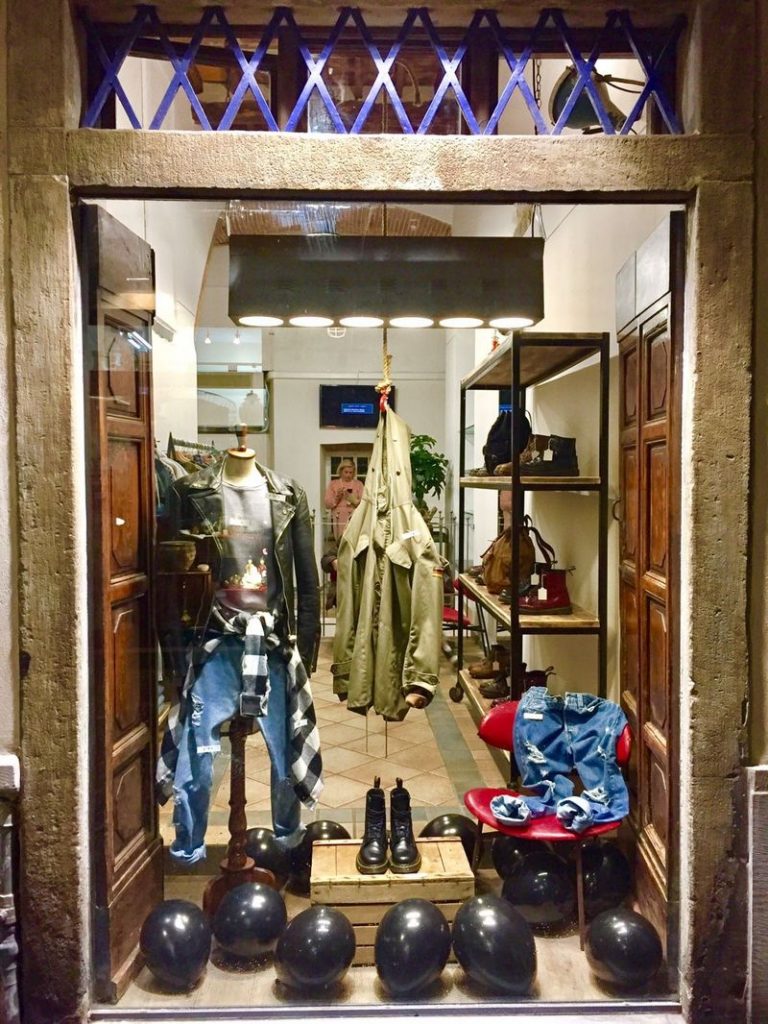 Black Milk Vintage - Prato
