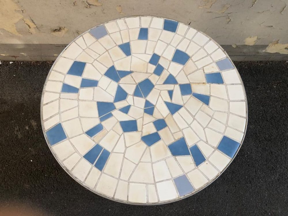 Tavolino tondo mosaico vintage - H59 Diametro 60 cm - SOLO NOLEGGIO - immagine 2