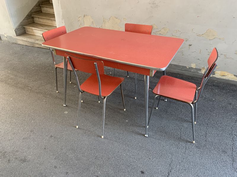 Tavolo   sedie in formica corallo vintage - immagine 3