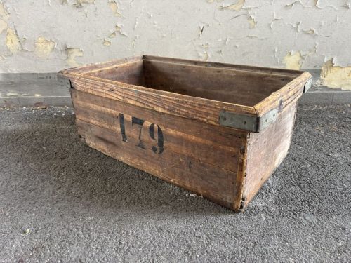 Cassetta vintage in legno H24 LxL 60x37 cm