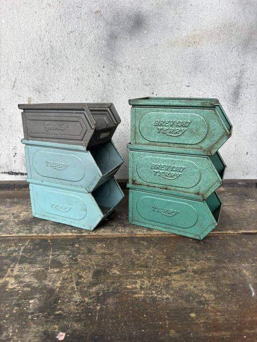 Cassettine in ferro vintage bocca di lupo