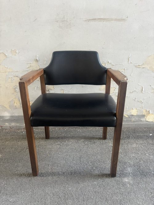 Poltroncina vintage in pelle design Poltronova