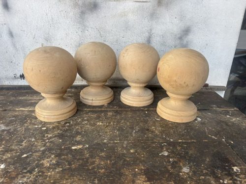 Teste legno porta parrucca